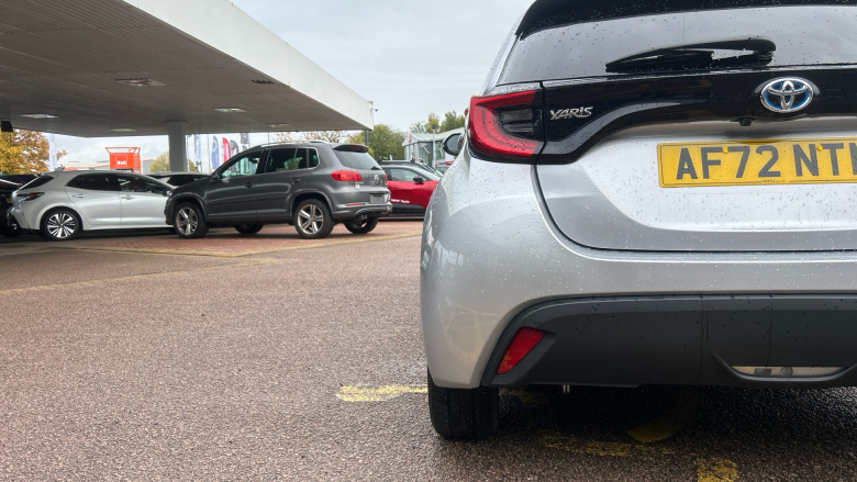 Toyota Yaris 1.5 Hybrid Design 5dr CVT Hybrid Hatchback